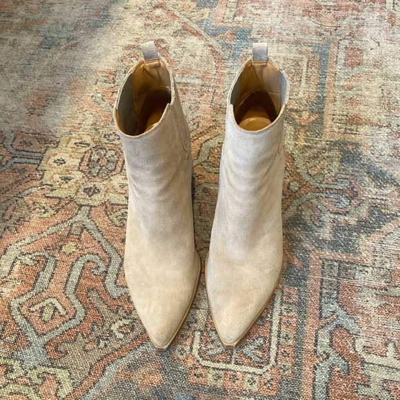 Marc Fisher Suede Oshay Pointed Toe Bootie - Picture 2 of 4